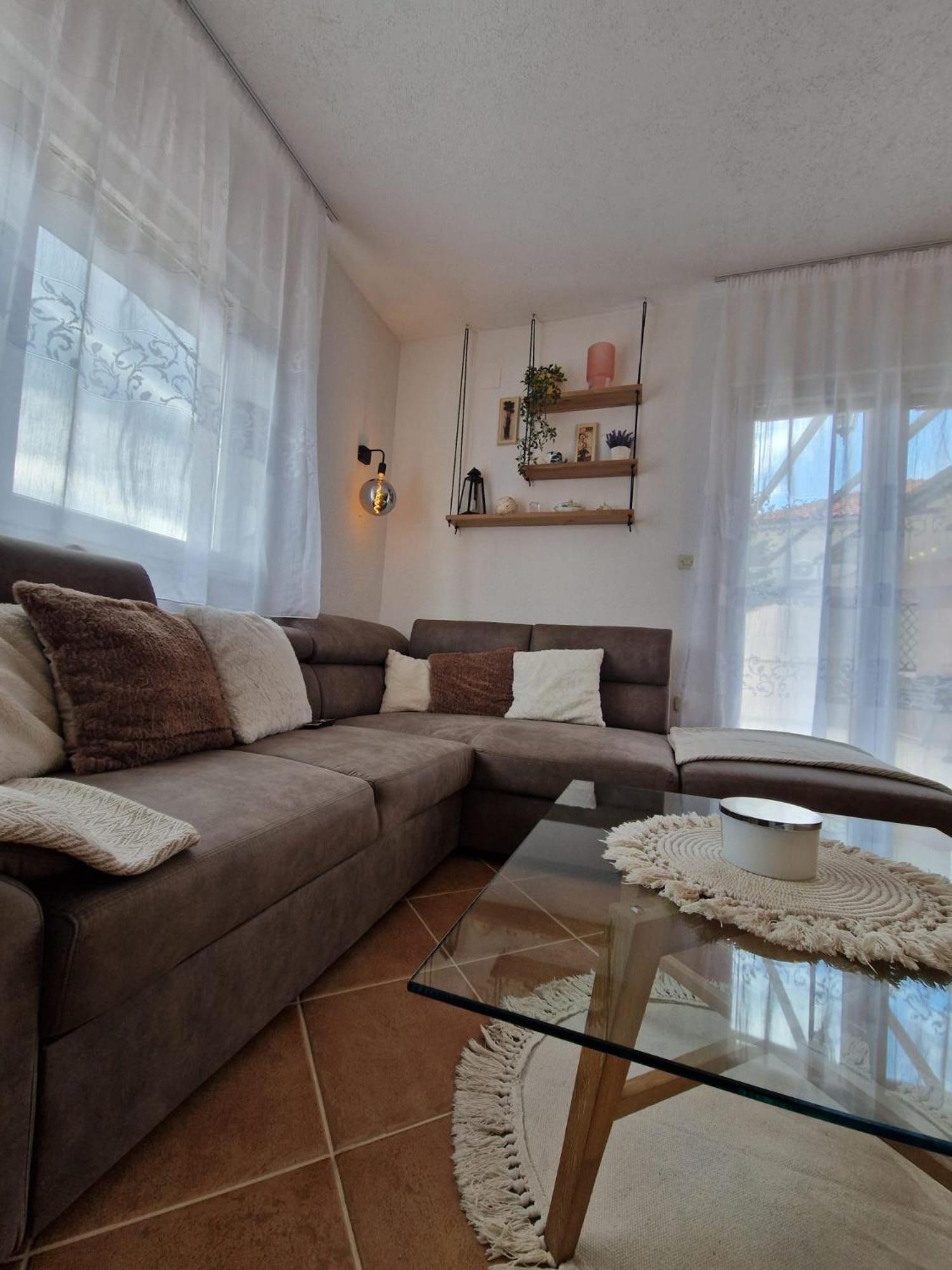 Village Apartment Zagvozd Esterno foto