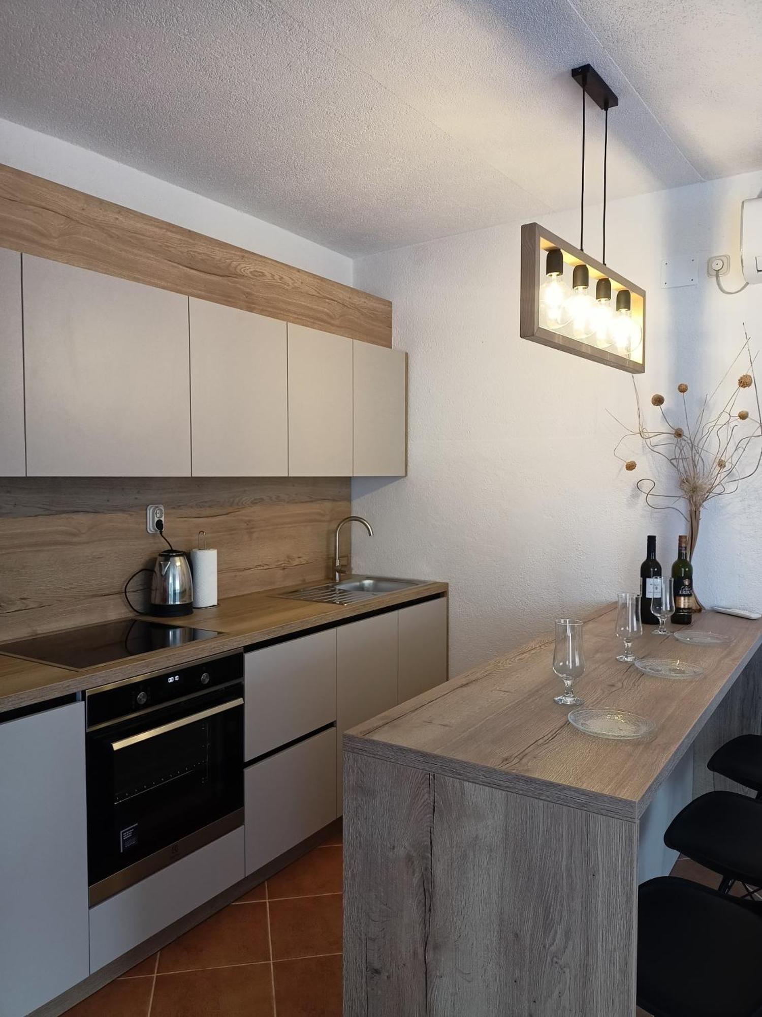 Village Apartment Zagvozd Esterno foto