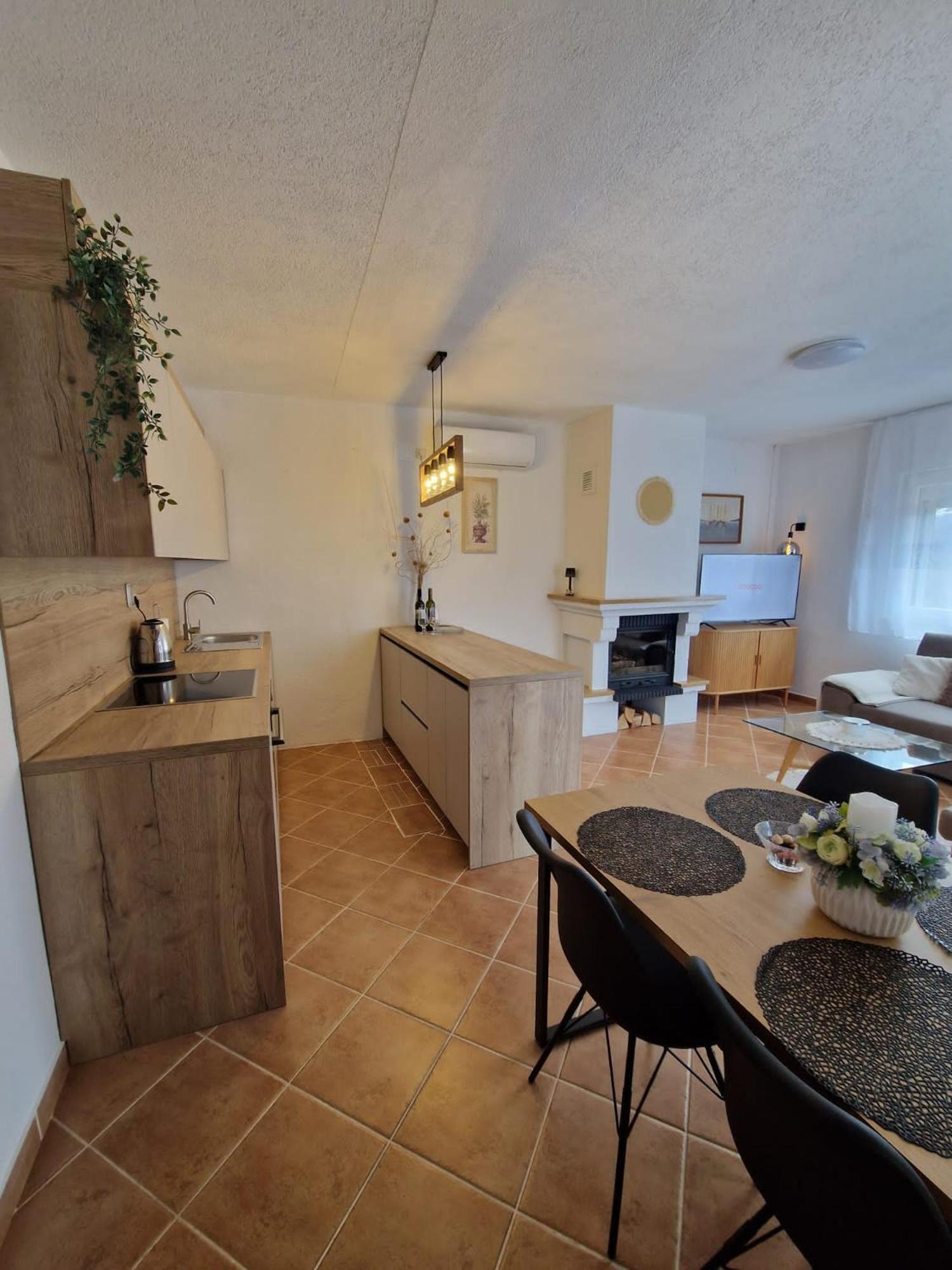 Village Apartment Zagvozd Esterno foto